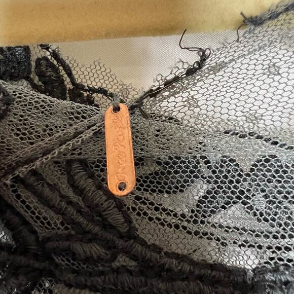 Free People Jojo Mixed Media Tshirt Top Size Medium - Picture 8 of 11